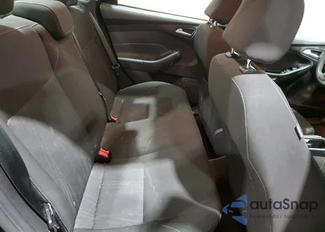 2015 Ford Focus Se z USA, uszkodzony, nr VIN 1FADP3F21FL262355